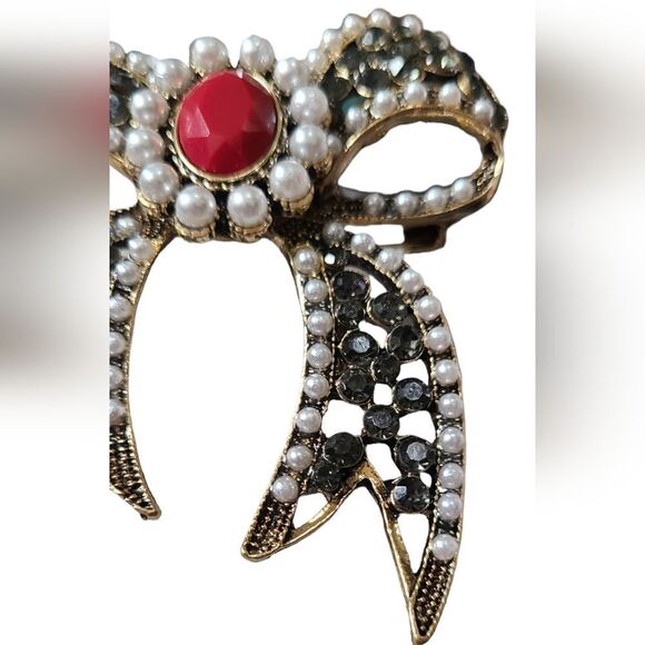 PARIS Brooch Maroon Red Stones with Pearls Gold Metallic Filigree 2.5" … - Picture 6 of 8